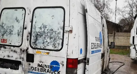 Спрян от движение бус зареждал тирове с евтина нафта без акциз