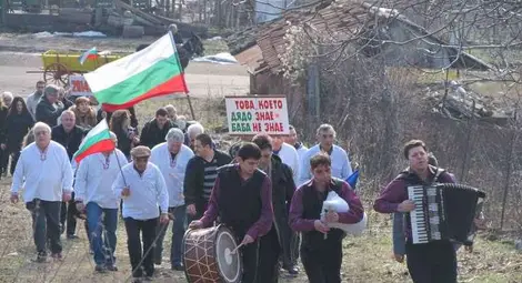Дядовден се мести от русенското село Черешово в европейската столица Брюксел /галерия/