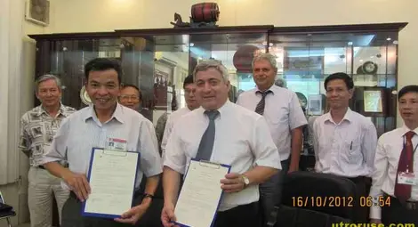 Виетнамски инженери с русенски дипломи пеят "Моя страна, моя България"