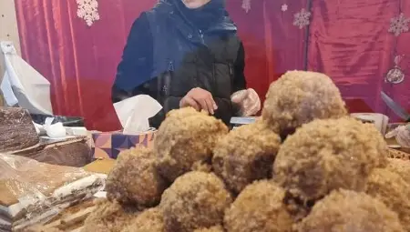 Най-голямата завеса от коледни светлини, по-високо от 10-етажна сграда виенско колело и още много атракции на 70 км от Русе