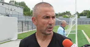 Д-р Симеонов давал и базата заедно с „Дунав“