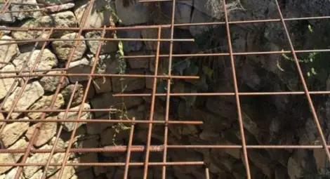 Срути се стена на свещения кладенец в Плиска