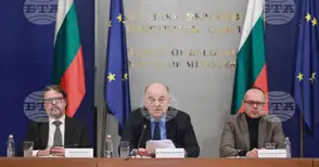 Процесът по изтегляне на левовете и по пускане в обращение на еврото се очаква да приключи по-бързо от предварителните прогнози, коментира Владимир Иванов