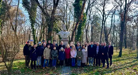 С поднасяне на венци и цветя в Букурещ бе отбелязана 177-ата годишнина от рождението на Христо Ботев