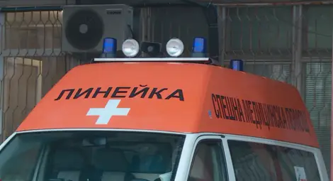 44-годишна жена е починала след като е чакала повече от 30 минути пред спешното във Враца 44-годишна жена е починала след като е чакала повече от 30 минути пред спешното във Враца