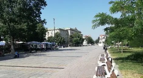 40 градуса счупиха 61-годишен рекорд, улиците в Русе опустяха