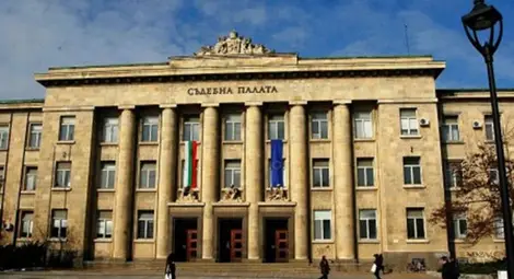 Измамник обещал да се реваншира с месо и салам за "заем" от 1300 лева Измамник обещал да се реваншира с месо и салам за "заем" от 1300 лева