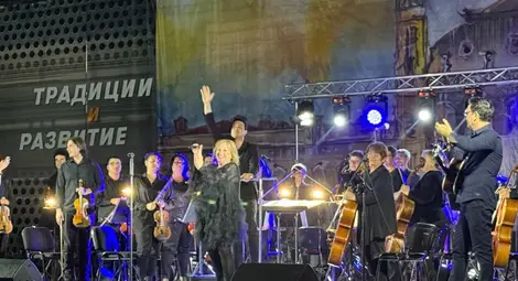 От барутна фабрика до световен лидер &ndash; "Дунарит" празнува 122 години със звездния отбор на Стоичков