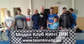 Пилотите на „Кинетик“ с три медала от международен турнир