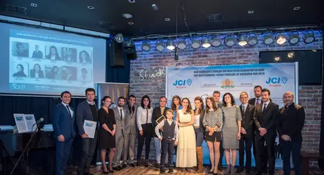 Наградите &ldquo;Най-изявените млади личности на България&rdquo; през 2023 удължават срока за приемане на номинации