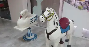 Кон и лебед от детски фризьорски салон станаха експонати в музея