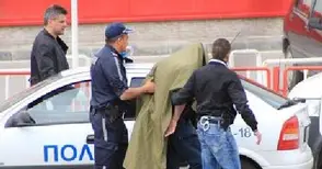 Задържаха сутеньора мераклия да пробва без пари чужда стока