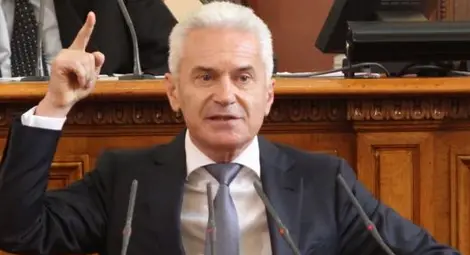 Официално: "Атака" предложи 700 евро минимална заплата