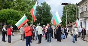 Крехък лъч надежда за ремонт на изровения път Русе-Кубрат