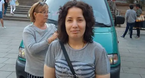 Депутат купи самолетните билети  до Москва за Танчето и майка й