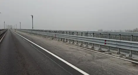 Над 100 000 леки и товарни автомобила са преминали само в едната посока през Дунав мост при Русе-Гюргево през януари