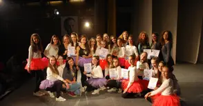 Десетки награди за русенски  танцьори от румънски фестивал  