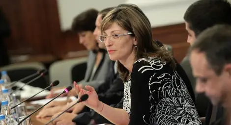 Има голяма вероятност от газова криза тази зима, призна Захариева