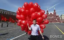 Русия възобновява парада на работниците за Първи май