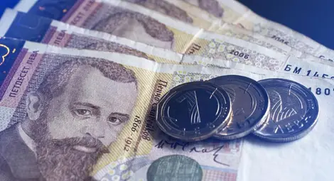 Мъж мами жена в продължение на две години, ощетил я за 130 хил. лева