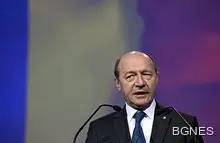 Бъсеску одобри разполагането на 600 американски морски пехотинци и военни самолети в Румъния 