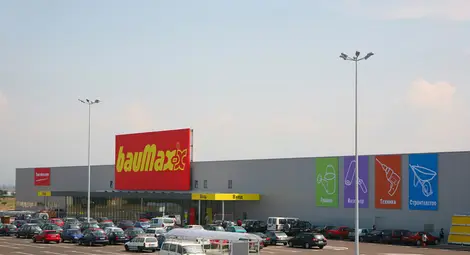 Веригата "Баумакс" продадена за 1 евро