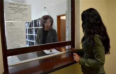 Кабинетът издирва в чужбина син, който не вдига телефона на баща си Кабинетът издирва в чужбина син, който не вдига телефона на баща си