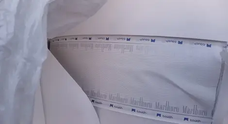 Митнически инспектори намериха заготовки за кутии за цигари и коркофан в камион с подаръчна хартия на Дунав мост при Видин