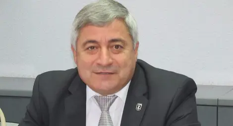 Проф.Христо Белоев стана дядо на първородна внучка