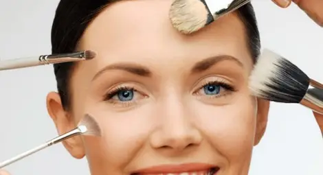 Няколко добри идеи за грима в празничната нощ Няколко добри идеи за грима в празничната нощ