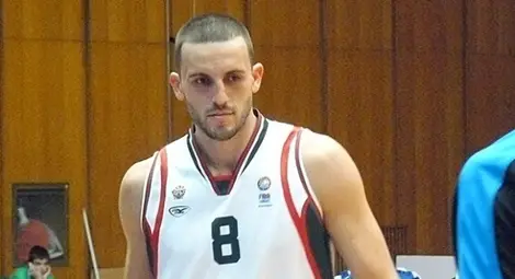 Виденов срещу Николов в мач на русенските баскетзвезди