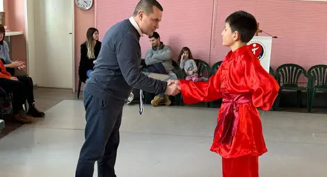 Състезателите и треньорите на СК &bdquo;Калагия&ldquo; с  почетен медал на община Русе /галерия/