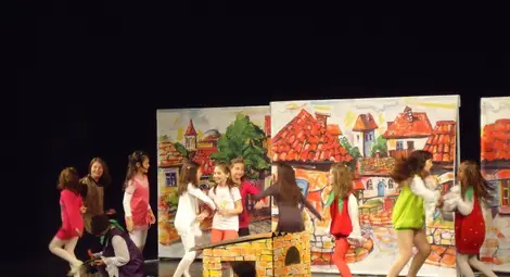 На сцената на Доходното отново ще се изявят млади театрални таланти.     Снимка: Архив