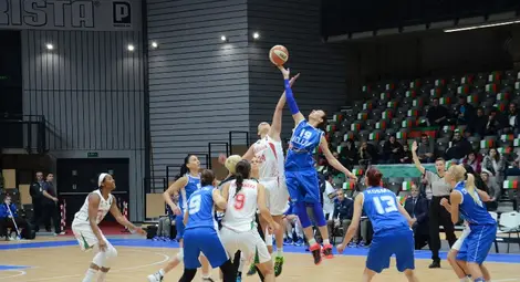 България се препъна катастрофално във втория си евромач срещу Гърция