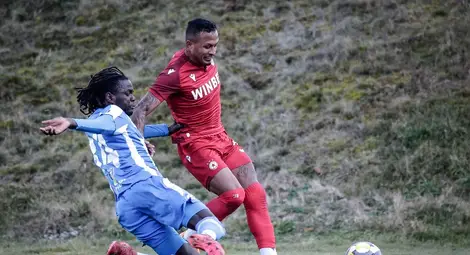 Дошлият от трета португалска дивизия Авалдо Руфе /вляво/ не отстъпваше по нищо на скъпоплатените наемници в ЦСКА. Снимка: Сайт на ФК ЦСКА