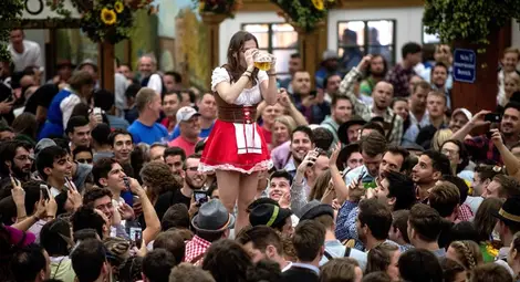 "Октоберфест" за 184-и път в Мюнхен "Октоберфест" за 184-и път в Мюнхен