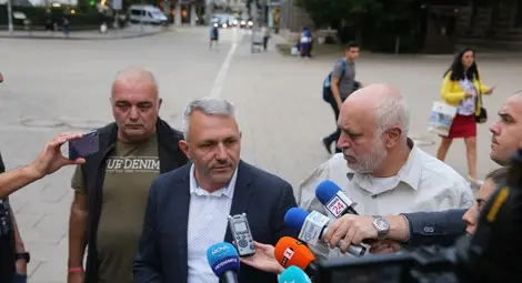 Отровното трио: Локдаун е поредното неадекватно действие на Борисов и компания Отровното трио: Локдаун е поредното неадекватно действие на Борисов и компания