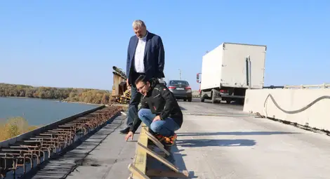 Близо 78 000 камиона са преминали през ГКПП &bdquo;Дунав мост&ldquo; при Русе  през октомври