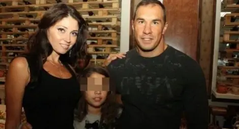 Издигат мемориал на командоса Емил Шарков в лясковското училище