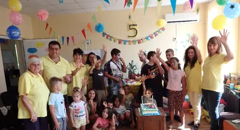 Образователният център в Ценово отпразнува петия си рожден ден