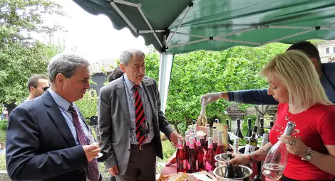 Проф. Пламен Моллов и Любозар Фратев дадоха старт на &bdquo;Вино и гурме&ldquo;