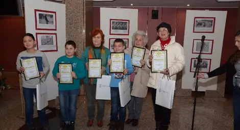 Стари снимки и фамилни истории донесоха  много награди и вълнения на ученици