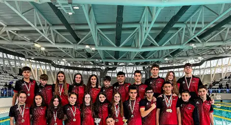 Седем медала и две отборни купи за плувците на "Локомотив"-Русе на държавното първенство в Бургас