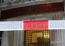 И ТВ7, и КТБ отричат десетките прокурори и полицаи в сградата да проверяват тях