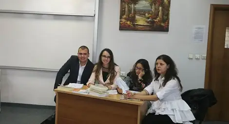 Бъдещи юристи с приз от  състезание за решаване на казуси