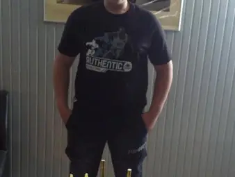 Снимка на Алекс отпреди 3 години в профила му във Фейсбук. Снимка на Алекс отпреди 3 години в профила му във Фейсбук.