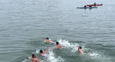 Теодор Цветков след шестото спасяване на кръста в Русе: Всички българи да не забравят, че не е в кръвта ни да се предаваме Теодор Цветков след шестото спасяване на кръста в Русе: Всички българи да не забравят, че не е в кръвта ни да се предаваме