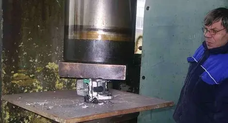 317 моторни резачки &ldquo;Щилт&rdquo; менте бяха унищожени в  завод &ldquo;Лесилмаш&rdquo; под контрола на Митница-Русе /галерия/  