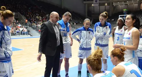 Само победа утре оставя &bdquo;Дунав 8806&ldquo; в голямата игра на турнира &bdquo;Еврокъп&ldquo;