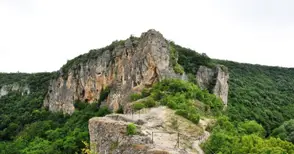 Тур из Ивановските скални църкви води до 700-годишния надпис на Иво Граматик